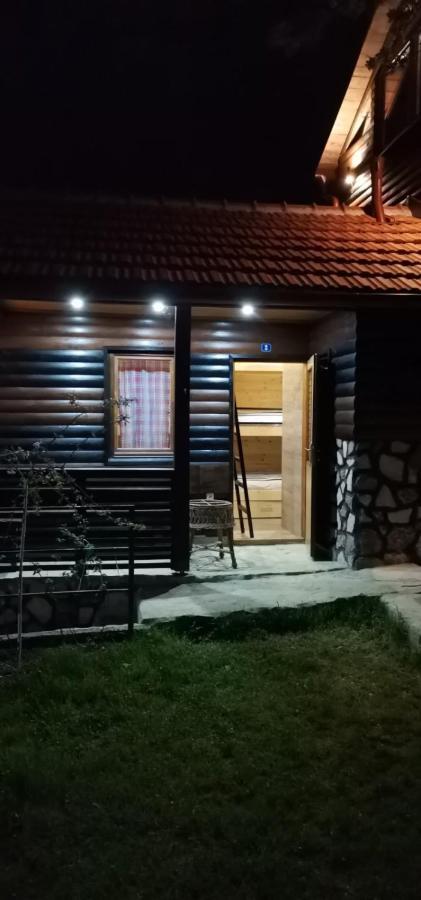 Bungalow 3 With 1 Room Sarajevo Bagian luar foto
